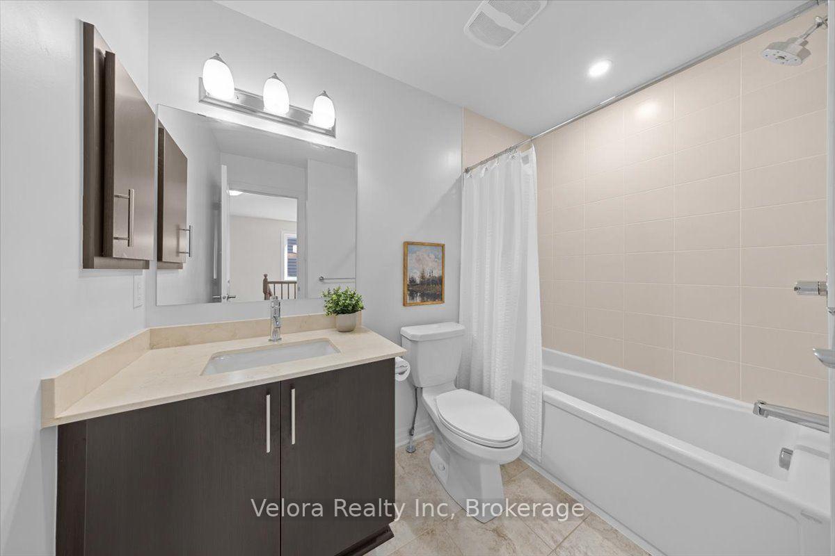 Photo 35 of 125 Overberg Way, Ottawa, Kanata - Emerald Meadows/Trailwest — HOMEH