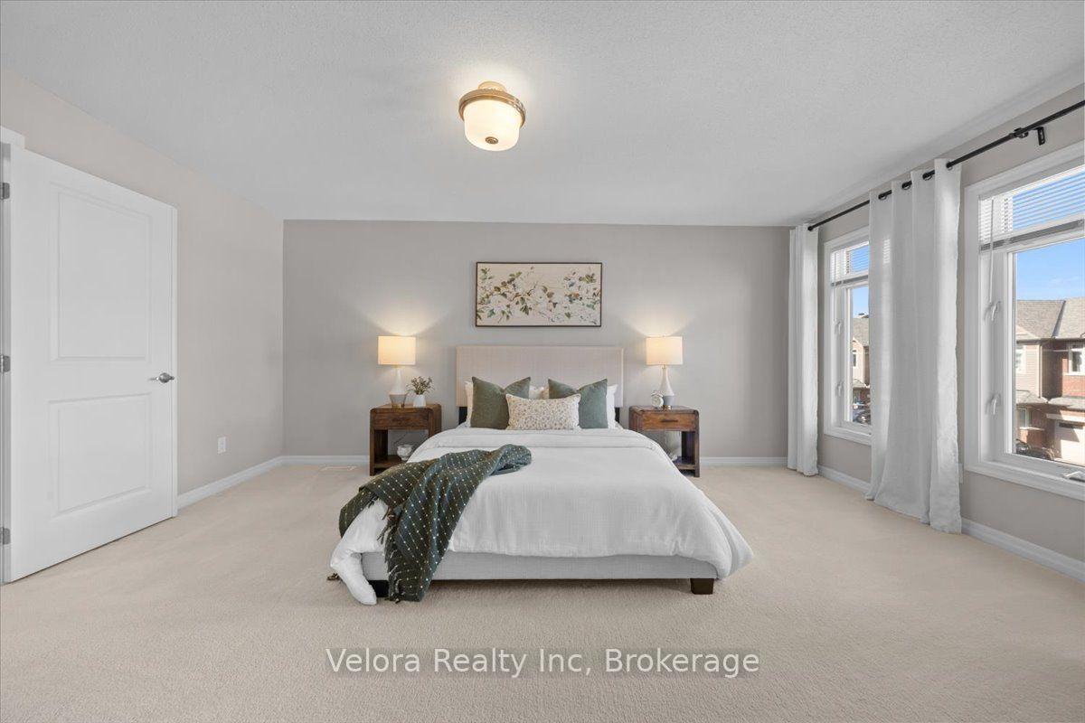 Photo 39 of 125 Overberg Way, Ottawa, Kanata - Emerald Meadows/Trailwest — HOMEH