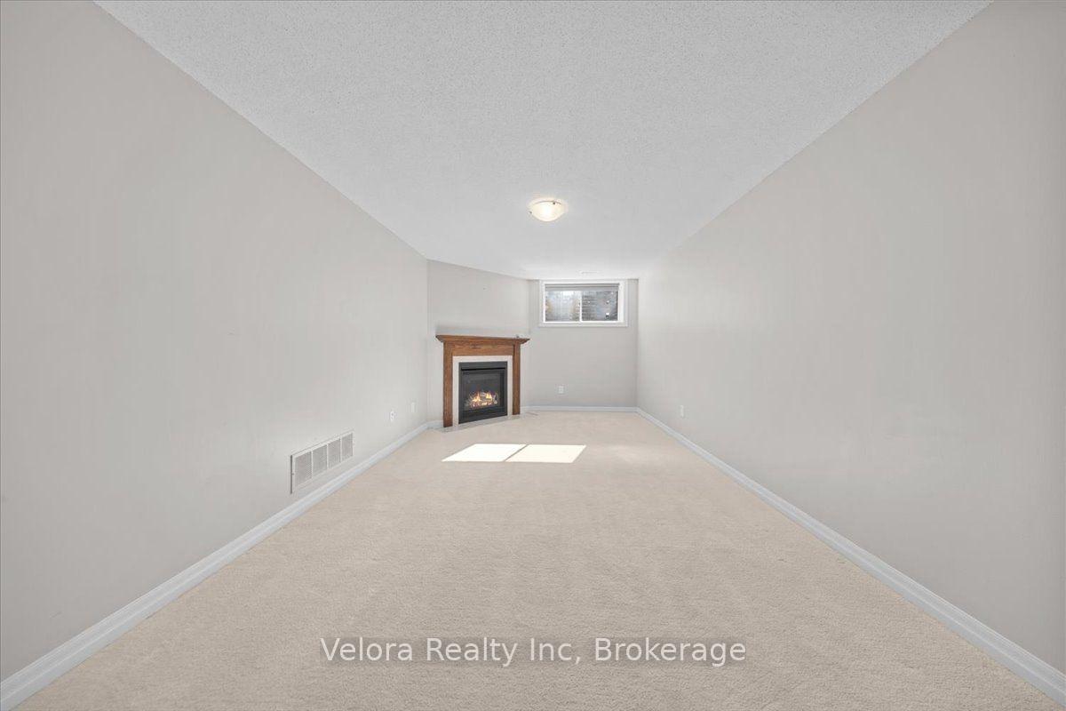 Photo 41 of 125 Overberg Way, Ottawa, Kanata - Emerald Meadows/Trailwest — HOMEH