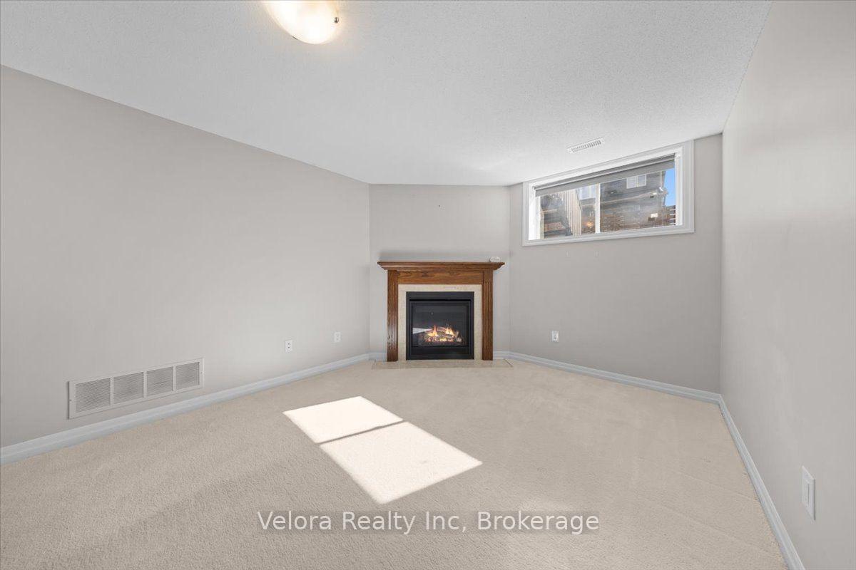 Photo 42 of 125 Overberg Way, Ottawa, Kanata - Emerald Meadows/Trailwest — HOMEH