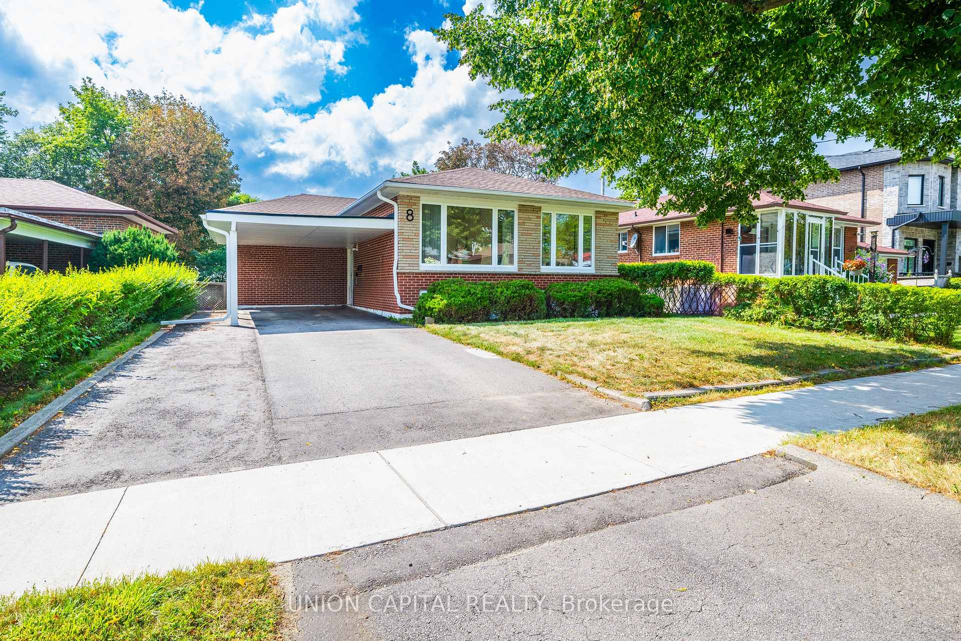 Photo 1 of 8 Baybrook Crescent, Scarborough, Woburn — HOMEH