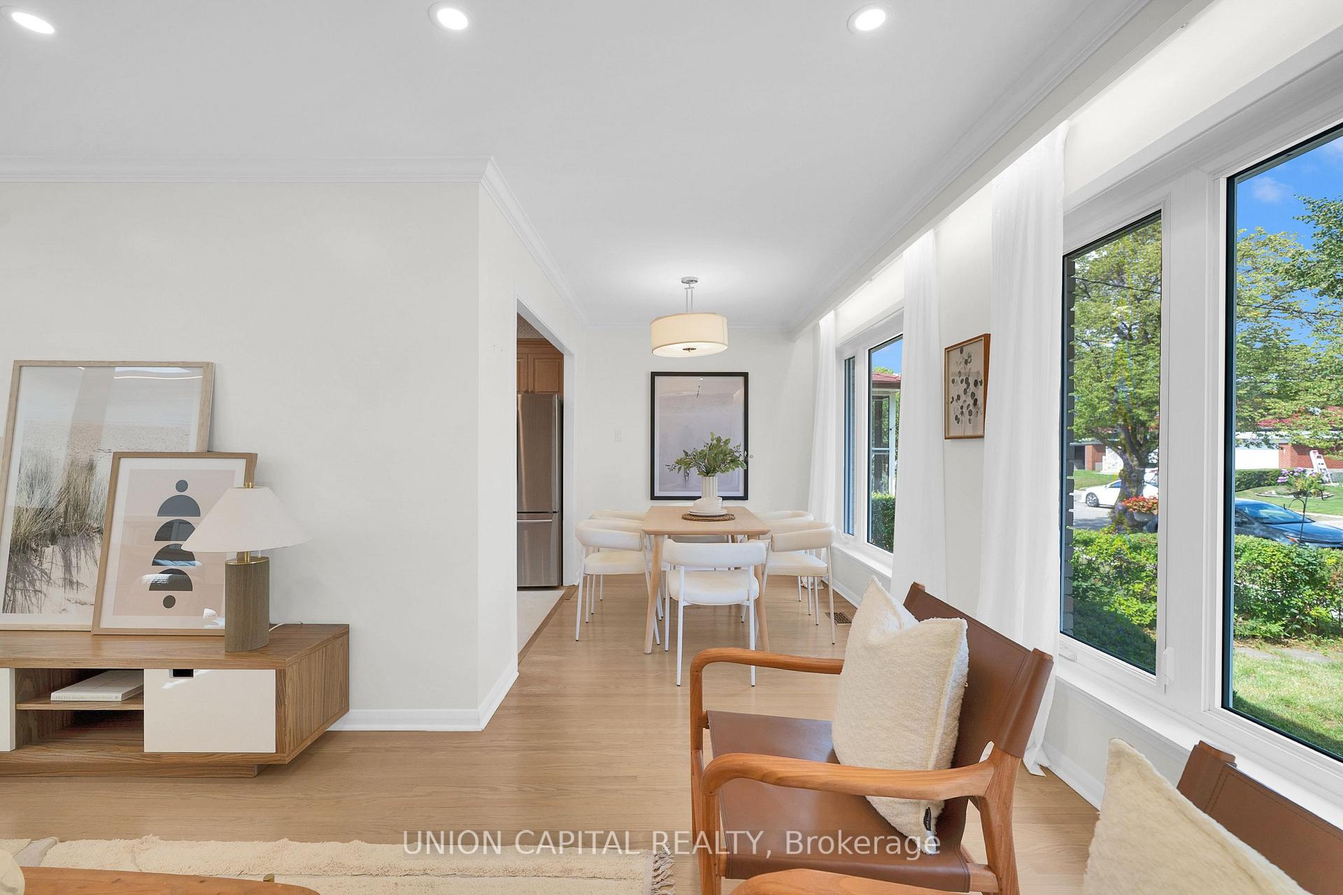 Photo 9 of 8 Baybrook Crescent, Scarborough, Woburn — HOMEH