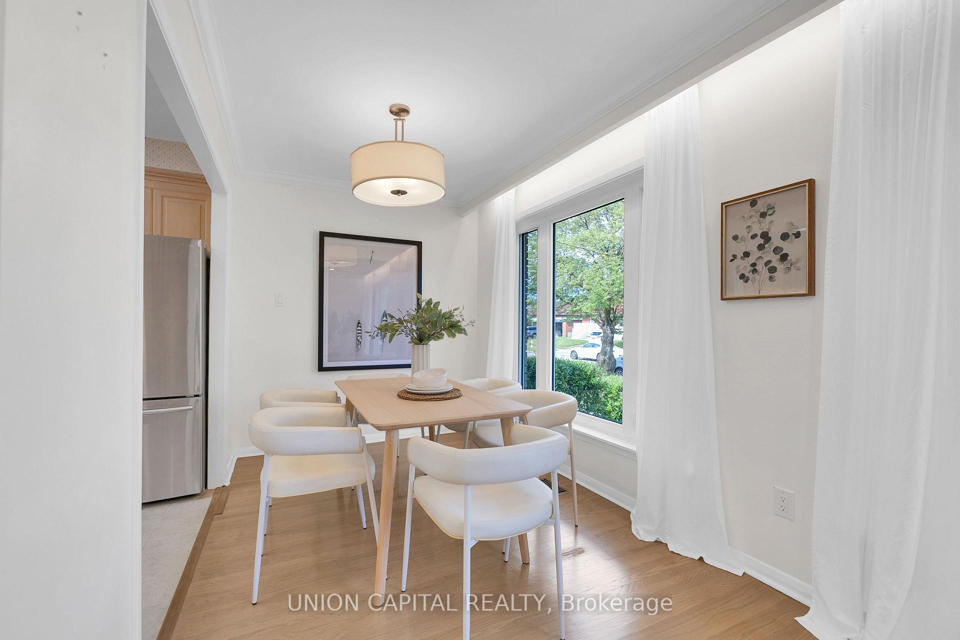 Photo 10 of 8 Baybrook Crescent, Scarborough, Woburn — HOMEH