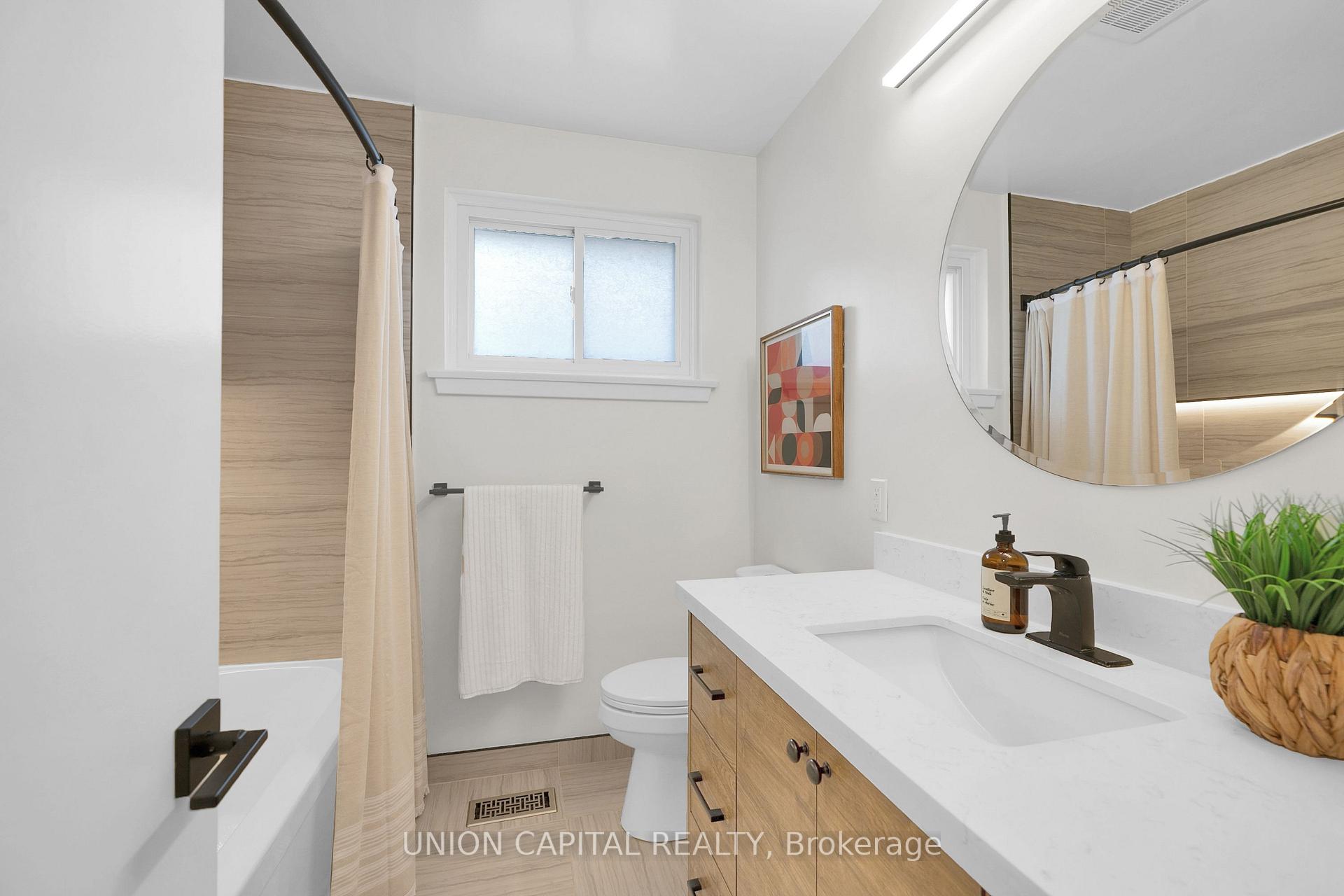 Photo 22 of 8 Baybrook Crescent, Scarborough, Woburn — HOMEH
