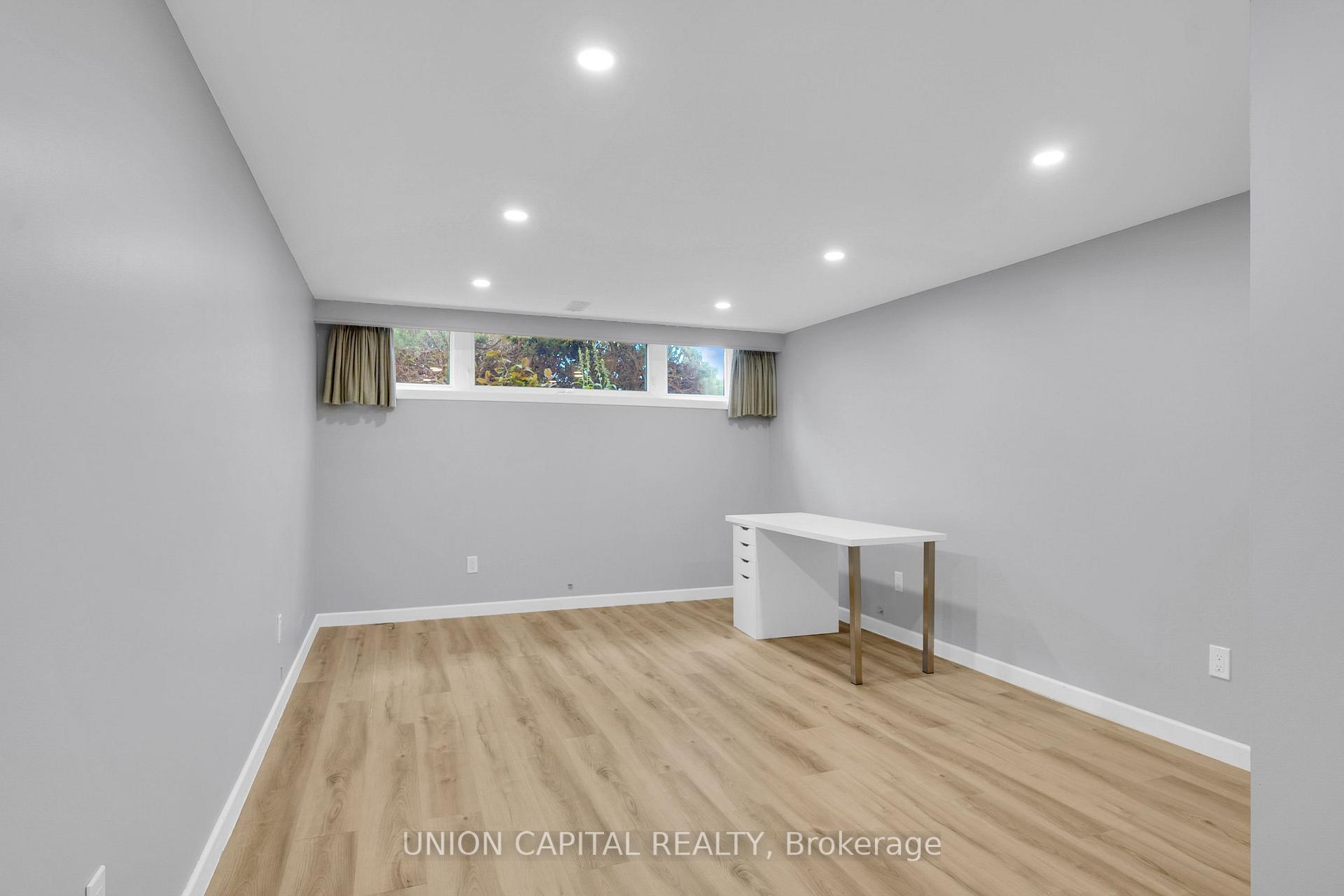 Photo 30 of 8 Baybrook Crescent, Scarborough, Woburn — HOMEH
