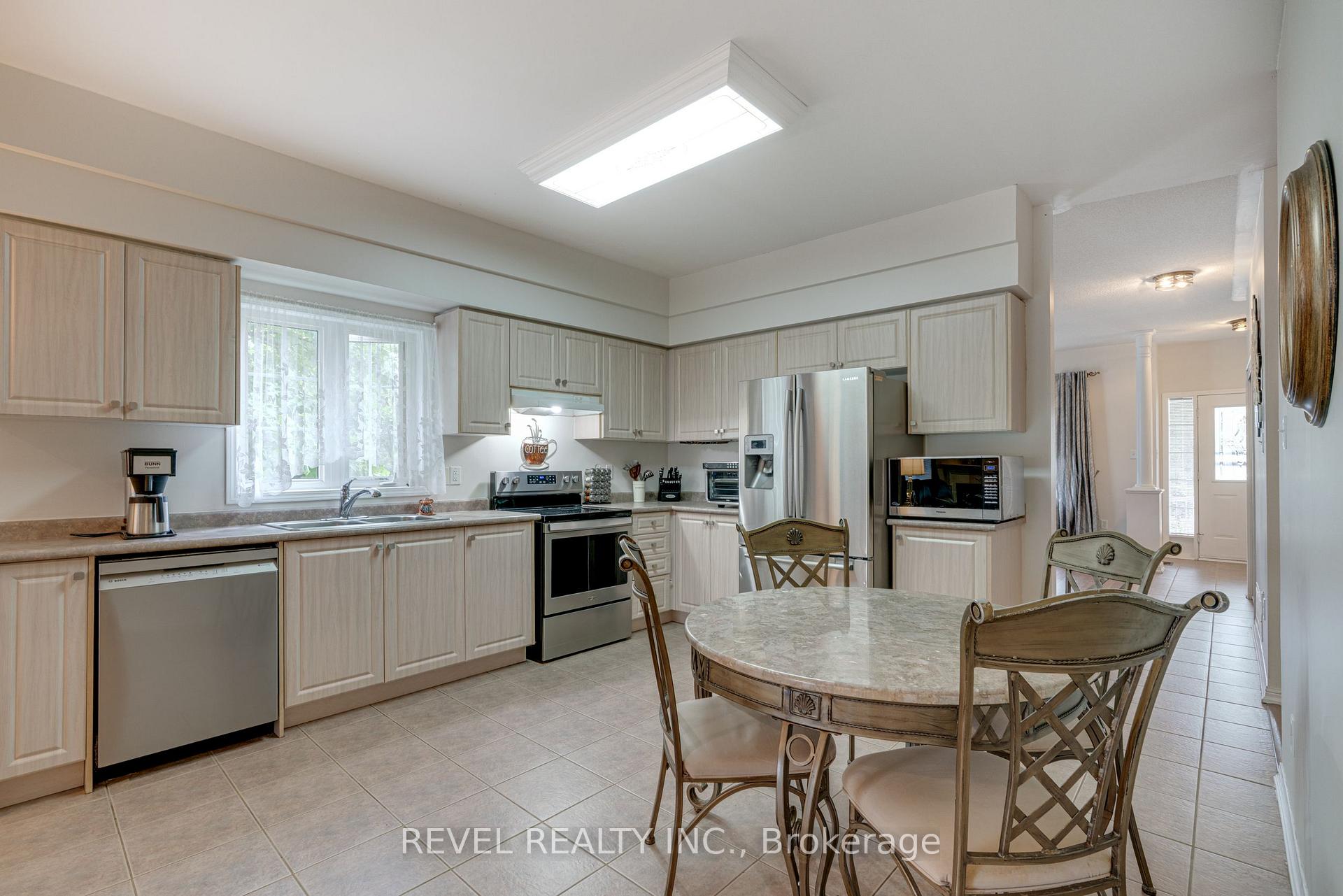 Photo 10 of 71 Livingston Road, Milton, Dempsey — HOMEH