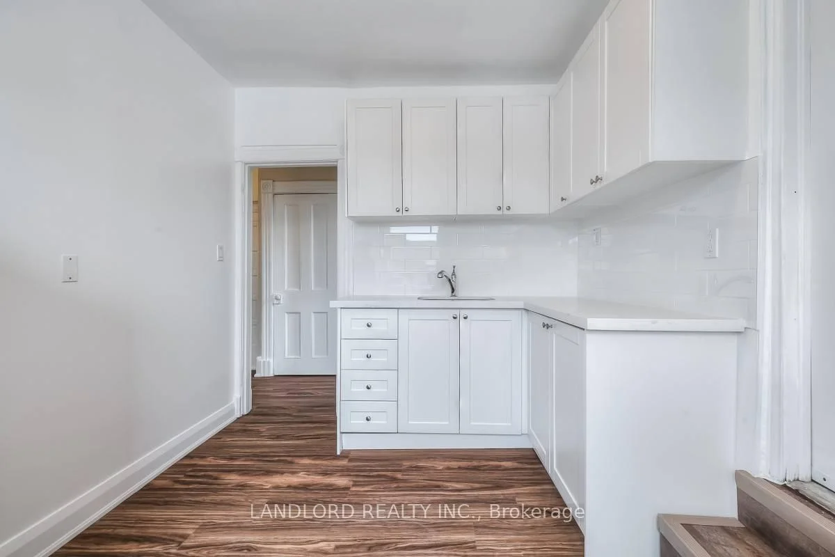 Photo 2 of Unit 2, 45 Clinton Street, Toronto, Palmerston-Little Italy — HOMEH