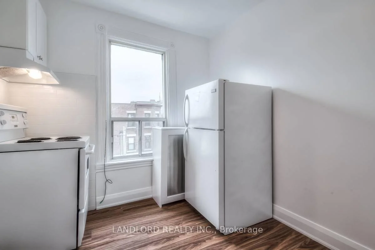 Photo 7 of Unit 2, 45 Clinton Street, Toronto, Palmerston-Little Italy — HOMEH