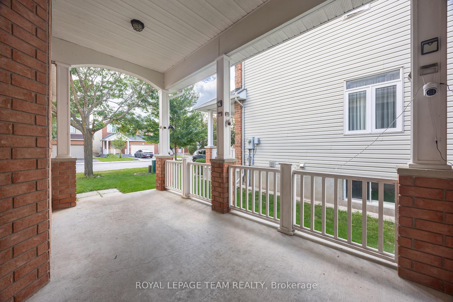 Photo 6 of 19 Dunn Street, Ottawa, Kanata - Beaverbrook — HOMEH