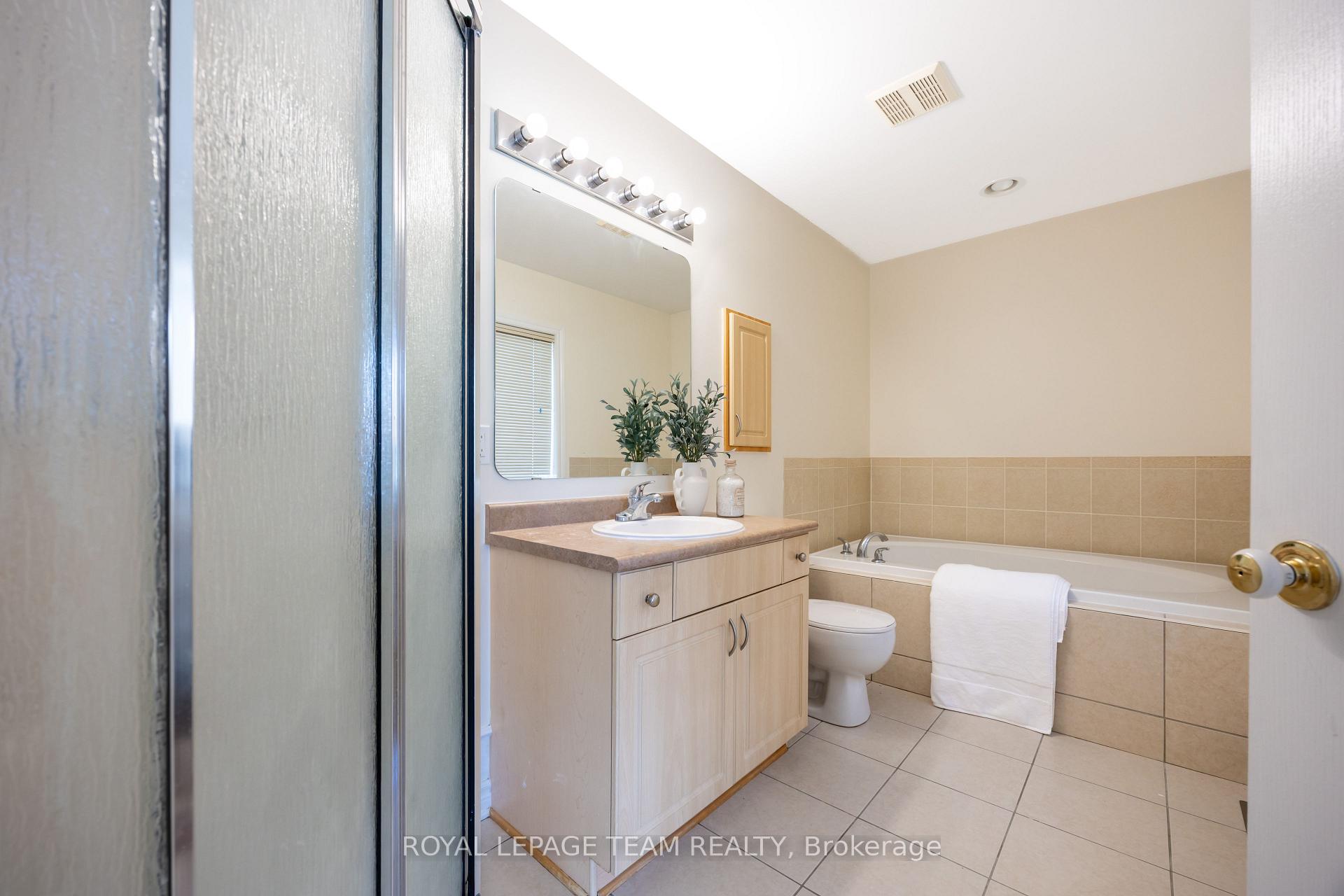 Photo 38 of 19 Dunn Street, Ottawa, Kanata - Beaverbrook — HOMEH