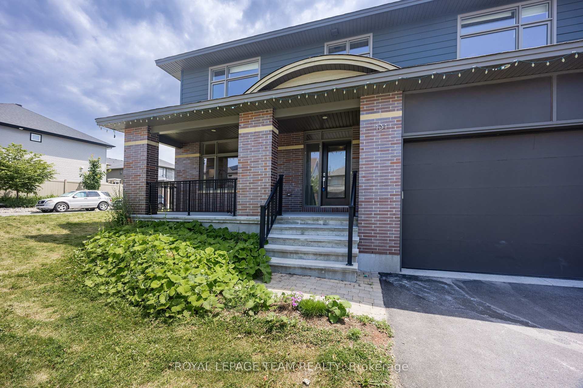 Photo 2 of 131 Escarpment Crescent, Ottawa, Kanata - Kanata Lakes/Heritage Hills — HOMEH