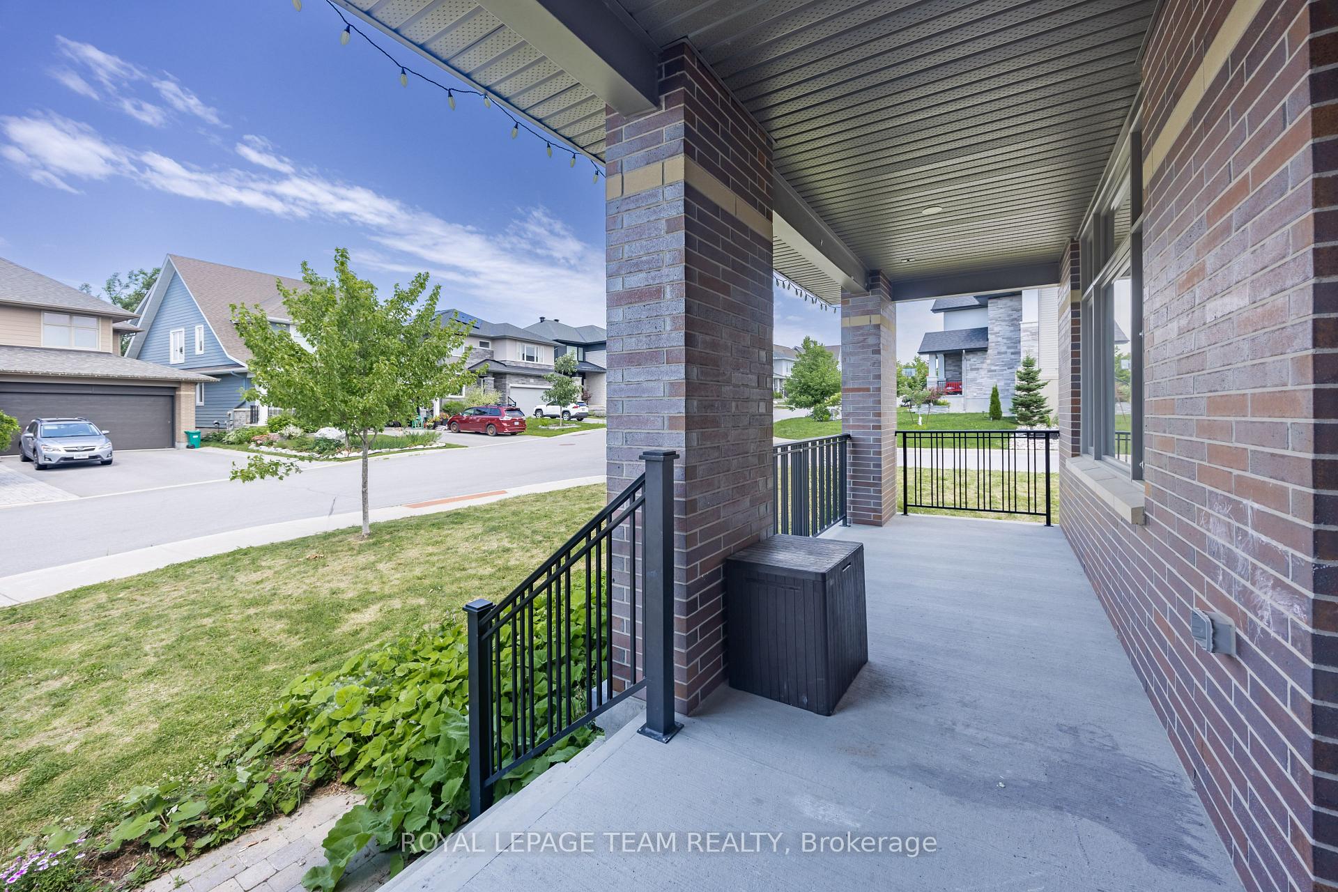 Photo 3 of 131 Escarpment Crescent, Ottawa, Kanata - Kanata Lakes/Heritage Hills — HOMEH