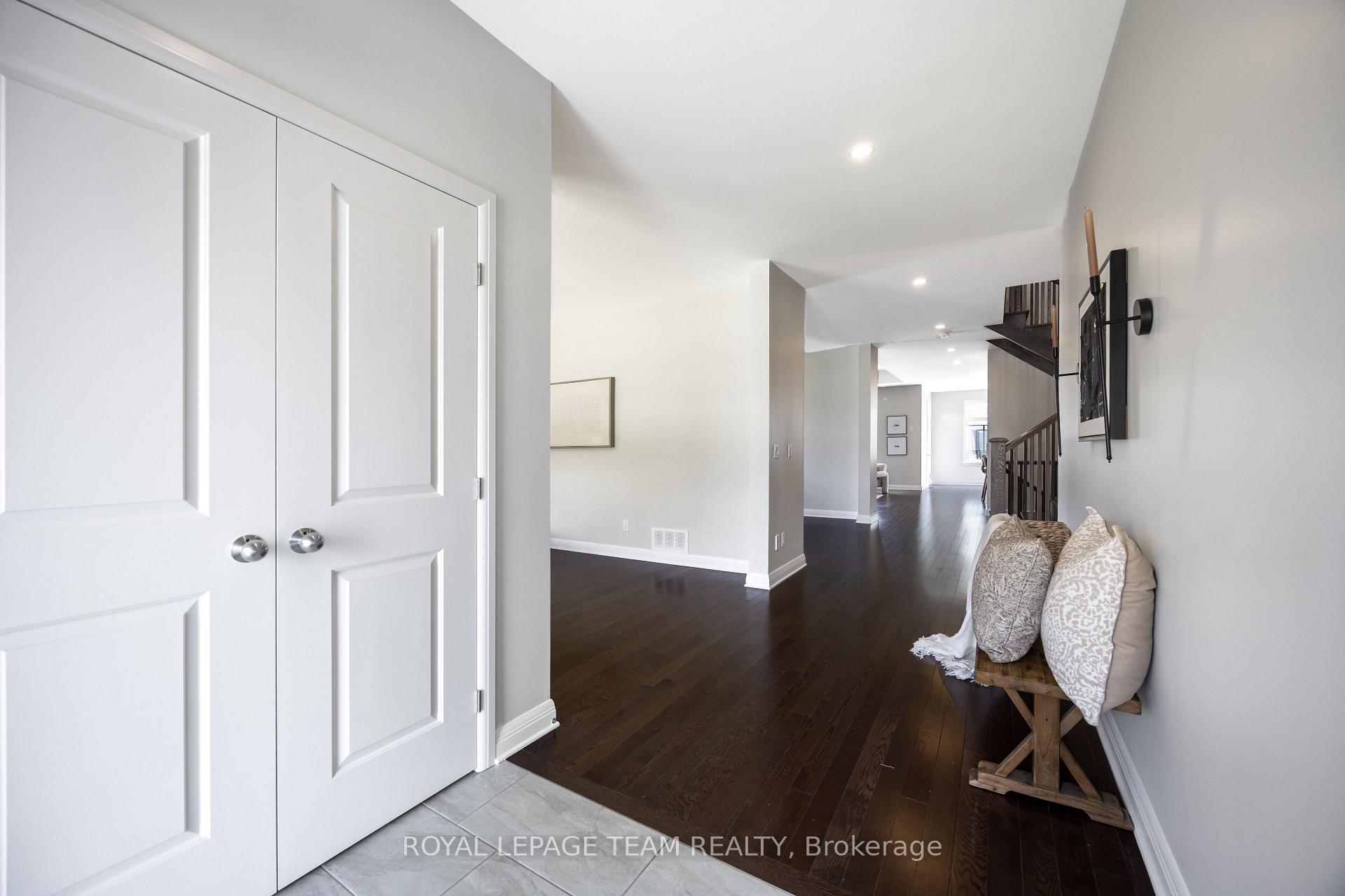 Photo 4 of 131 Escarpment Crescent, Ottawa, Kanata - Kanata Lakes/Heritage Hills — HOMEH