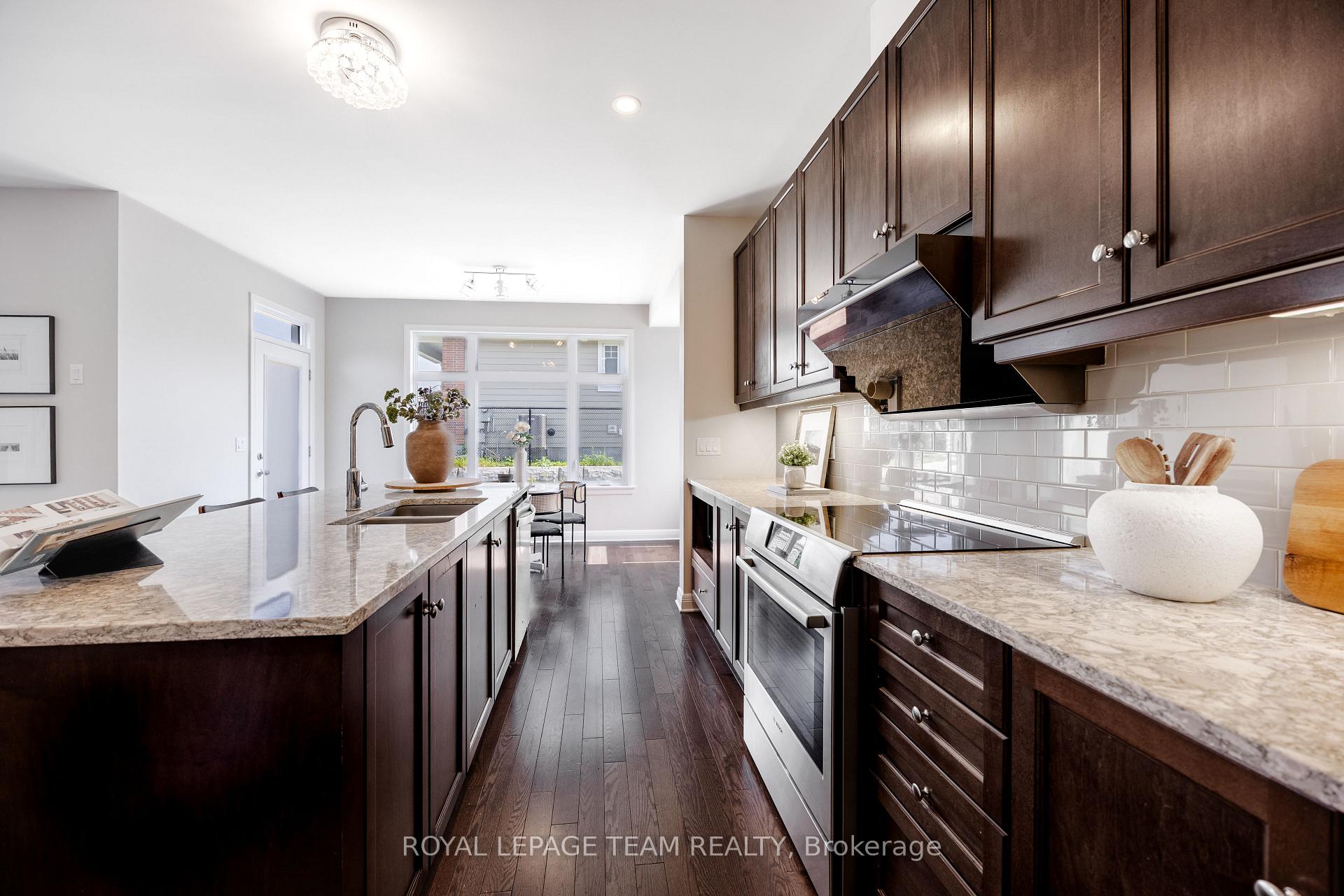 Photo 15 of 131 Escarpment Crescent, Ottawa, Kanata - Kanata Lakes/Heritage Hills — HOMEH