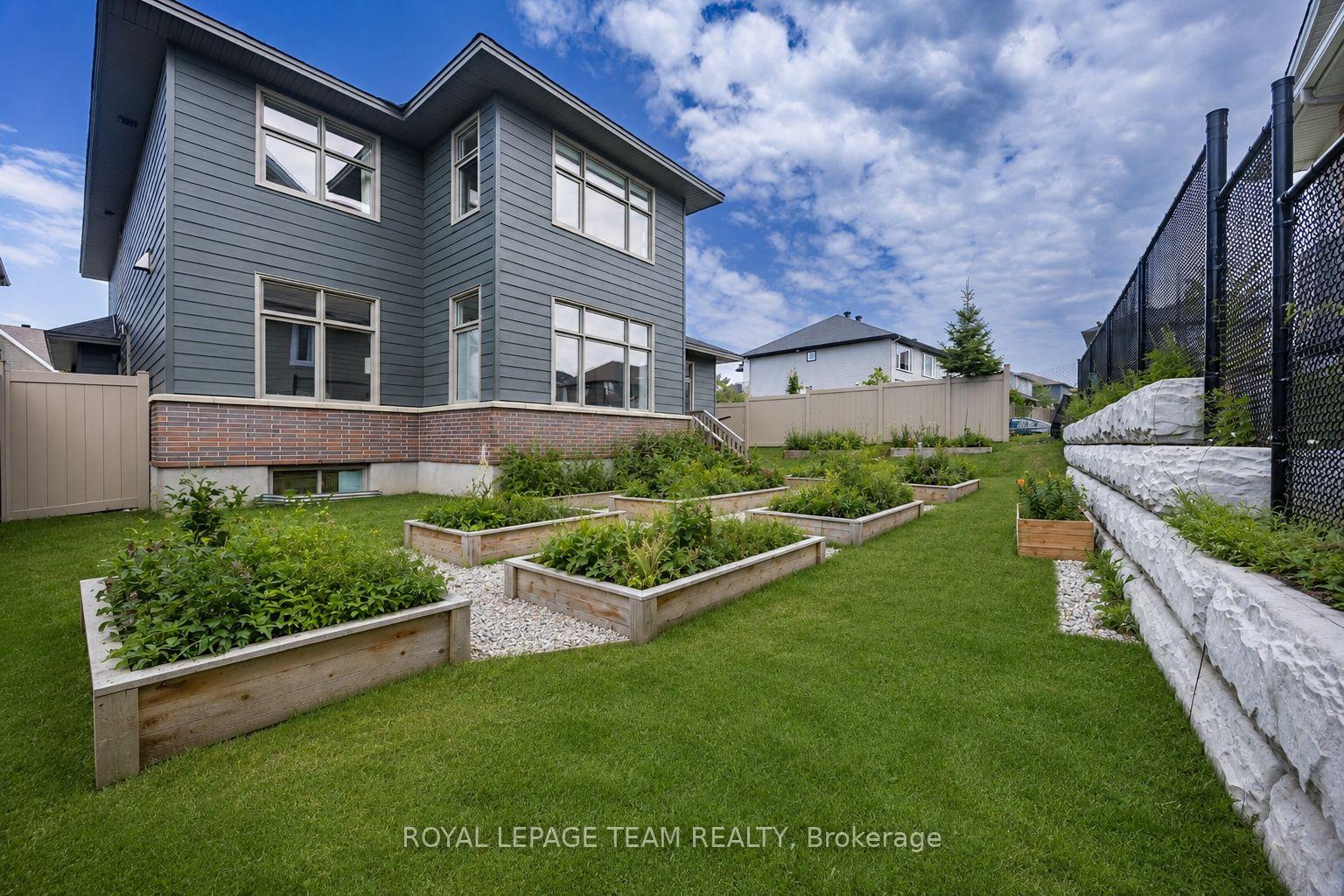 Photo 49 of 131 Escarpment Crescent, Ottawa, Kanata - Kanata Lakes/Heritage Hills — HOMEH