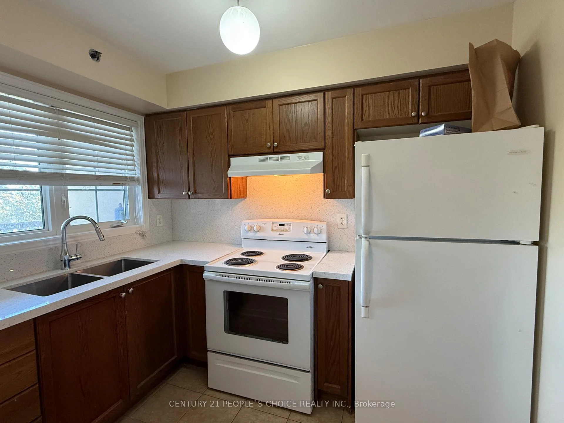 Photo 3 of Unit 2, 9699 Jane Street, Vaughan, Maple — HOMEH