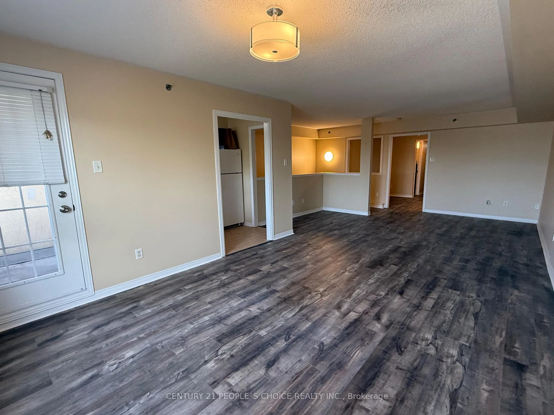 Photo 5 of Unit 2, 9699 Jane Street, Vaughan, Maple — HOMEH