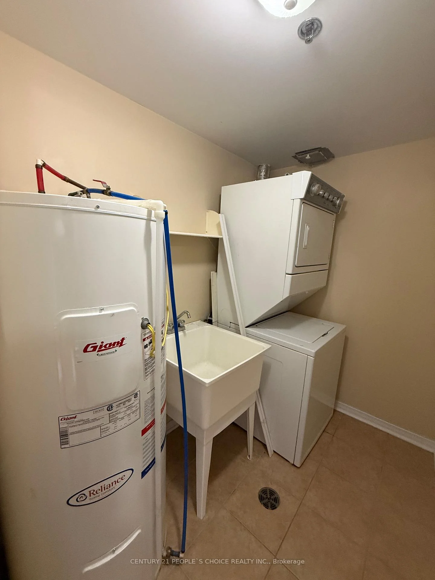 Photo 13 of Unit 2, 9699 Jane Street, Vaughan, Maple — HOMEH