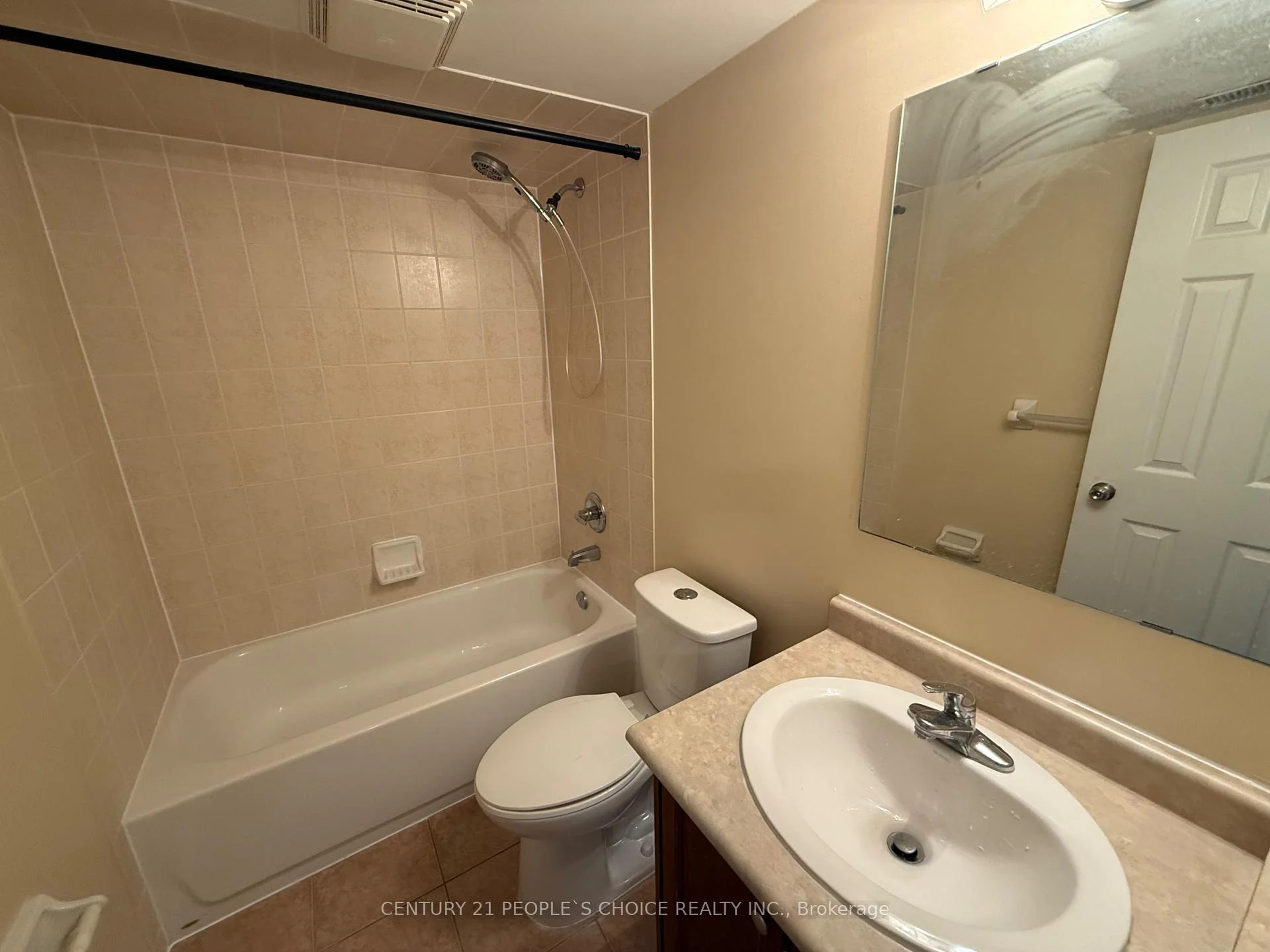 Photo 16 of Unit 2, 9699 Jane Street, Vaughan, Maple — HOMEH