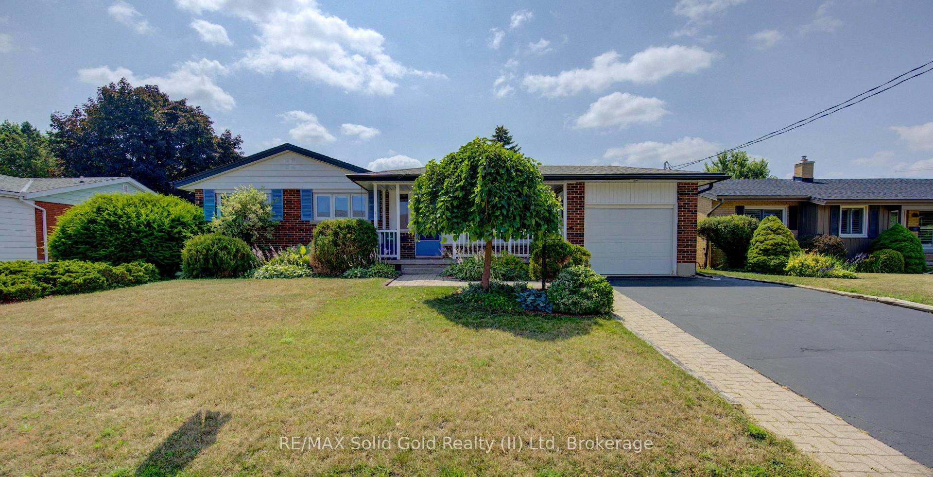 Photo 1 of 139 Trafalgar Avenue, Kitchener, Stanley Park — HOMEH
