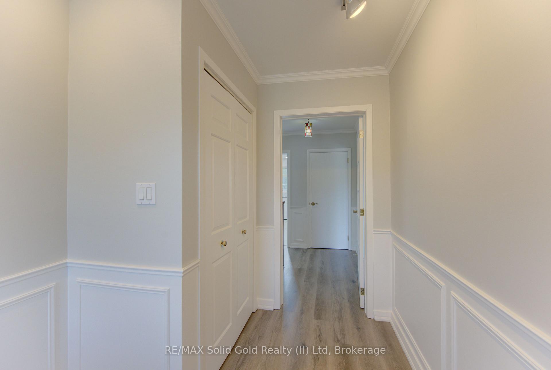 Photo 5 of 139 Trafalgar Avenue, Kitchener, Stanley Park — HOMEH