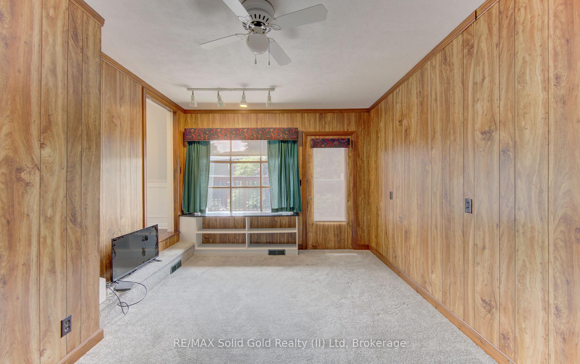 Photo 27 of 139 Trafalgar Avenue, Kitchener, Stanley Park — HOMEH
