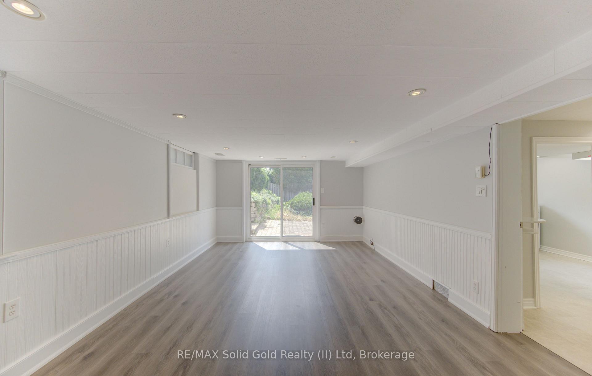 Photo 28 of 139 Trafalgar Avenue, Kitchener, Stanley Park — HOMEH