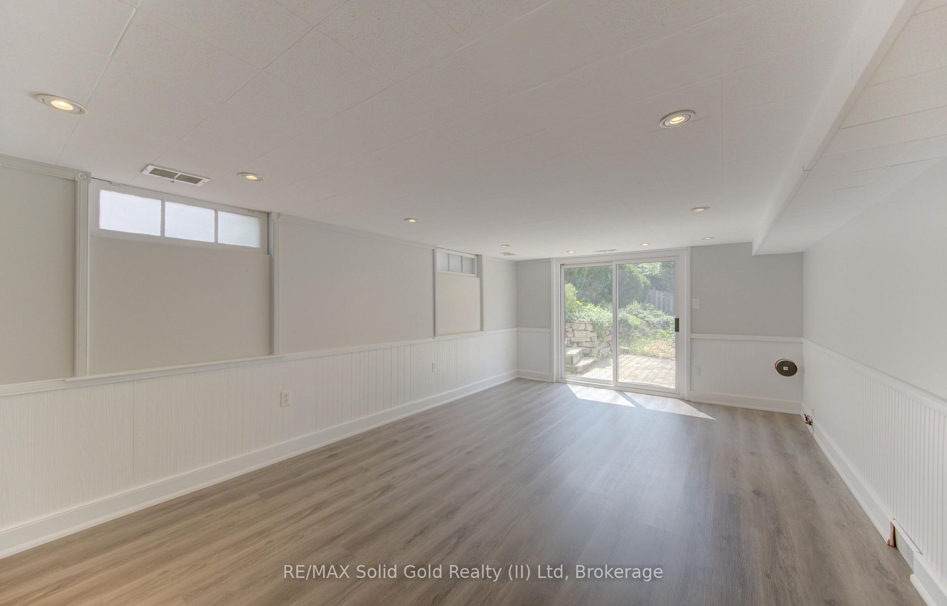 Photo 29 of 139 Trafalgar Avenue, Kitchener, Stanley Park — HOMEH