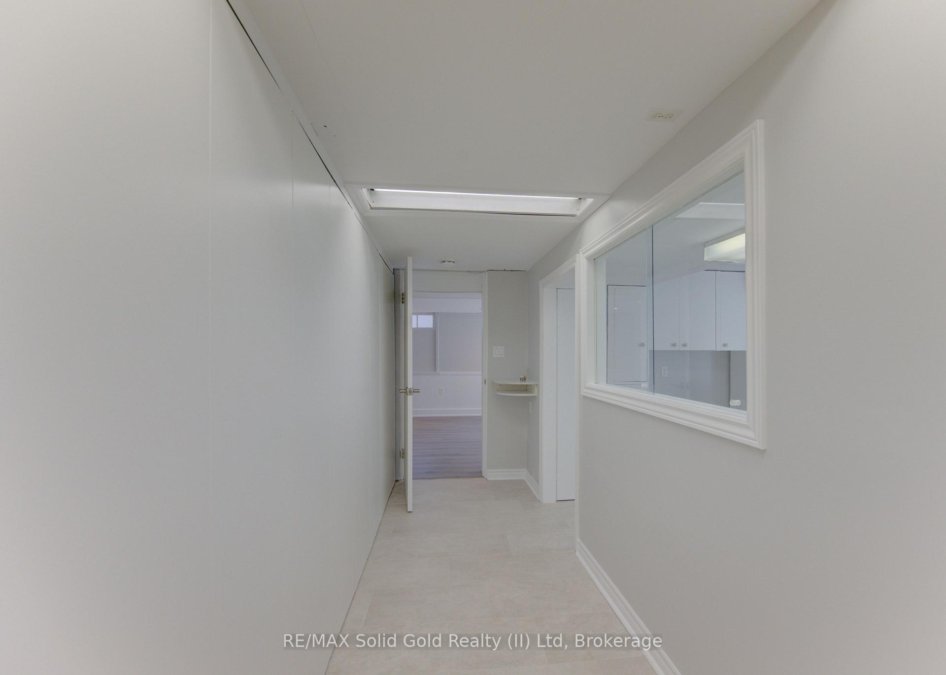Photo 33 of 139 Trafalgar Avenue, Kitchener, Stanley Park — HOMEH