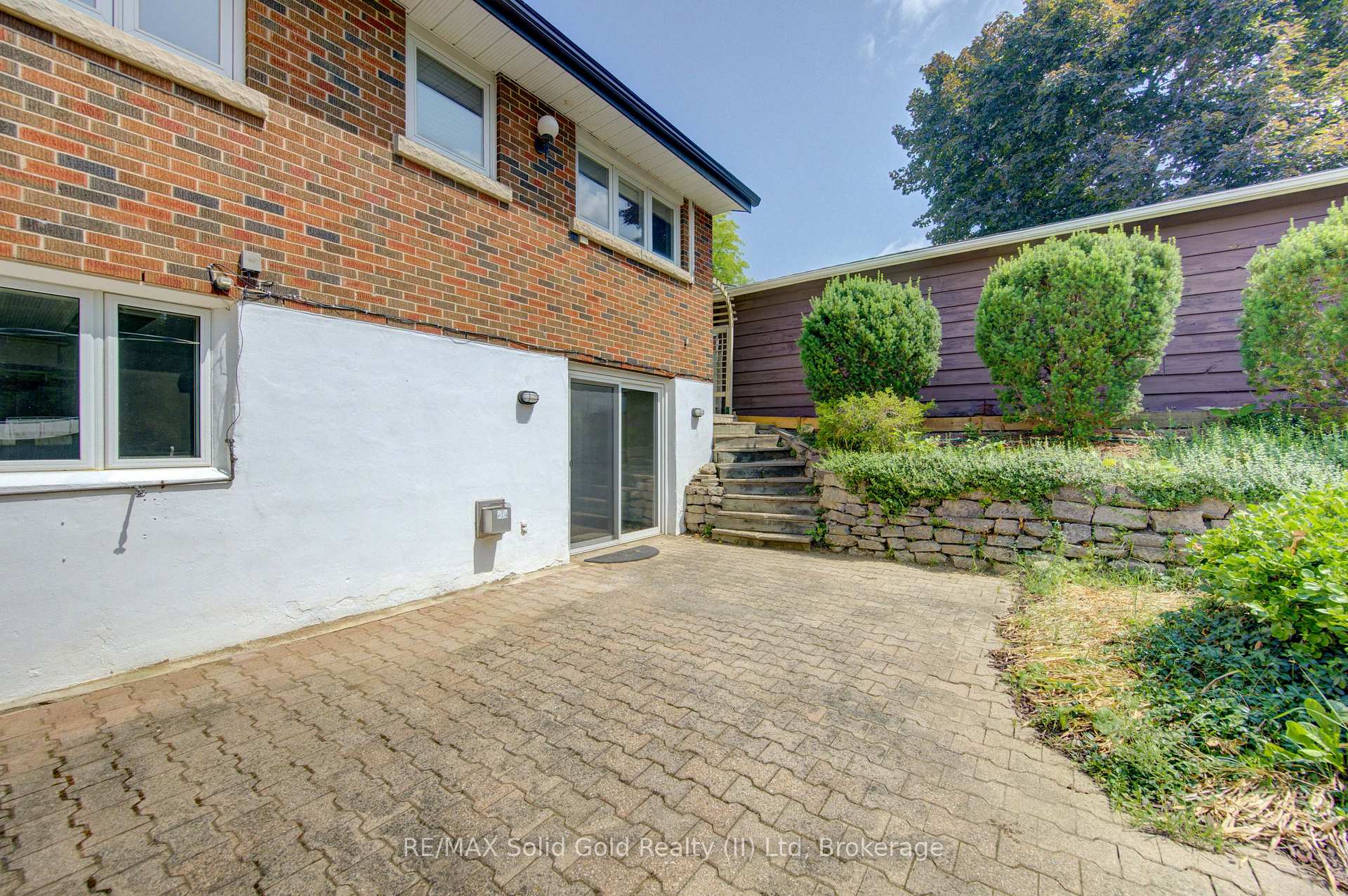 Photo 44 of 139 Trafalgar Avenue, Kitchener, Stanley Park — HOMEH