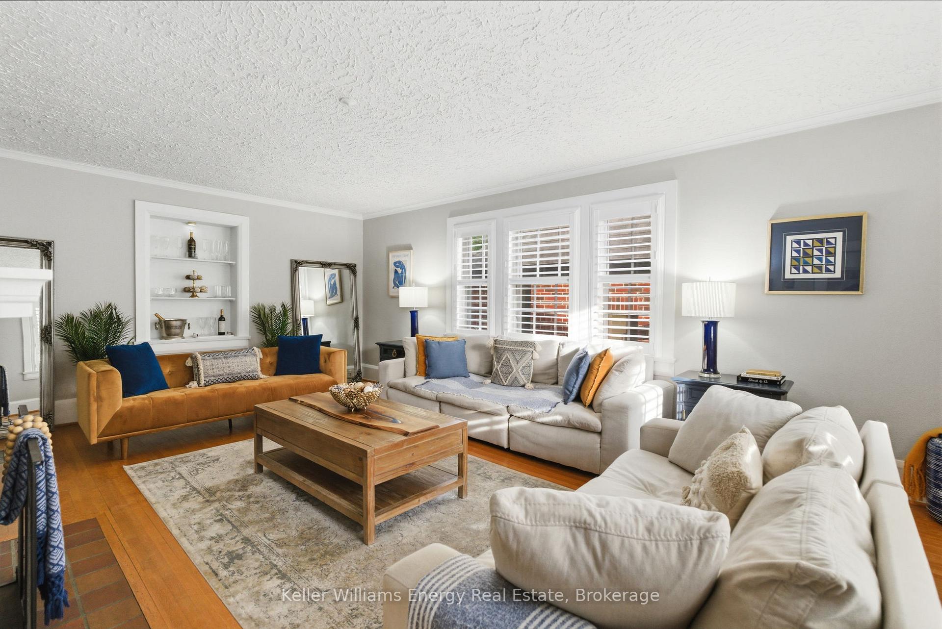 Photo 3 of 59 Bagot Street, Whitby, Brooklin — HOMEH