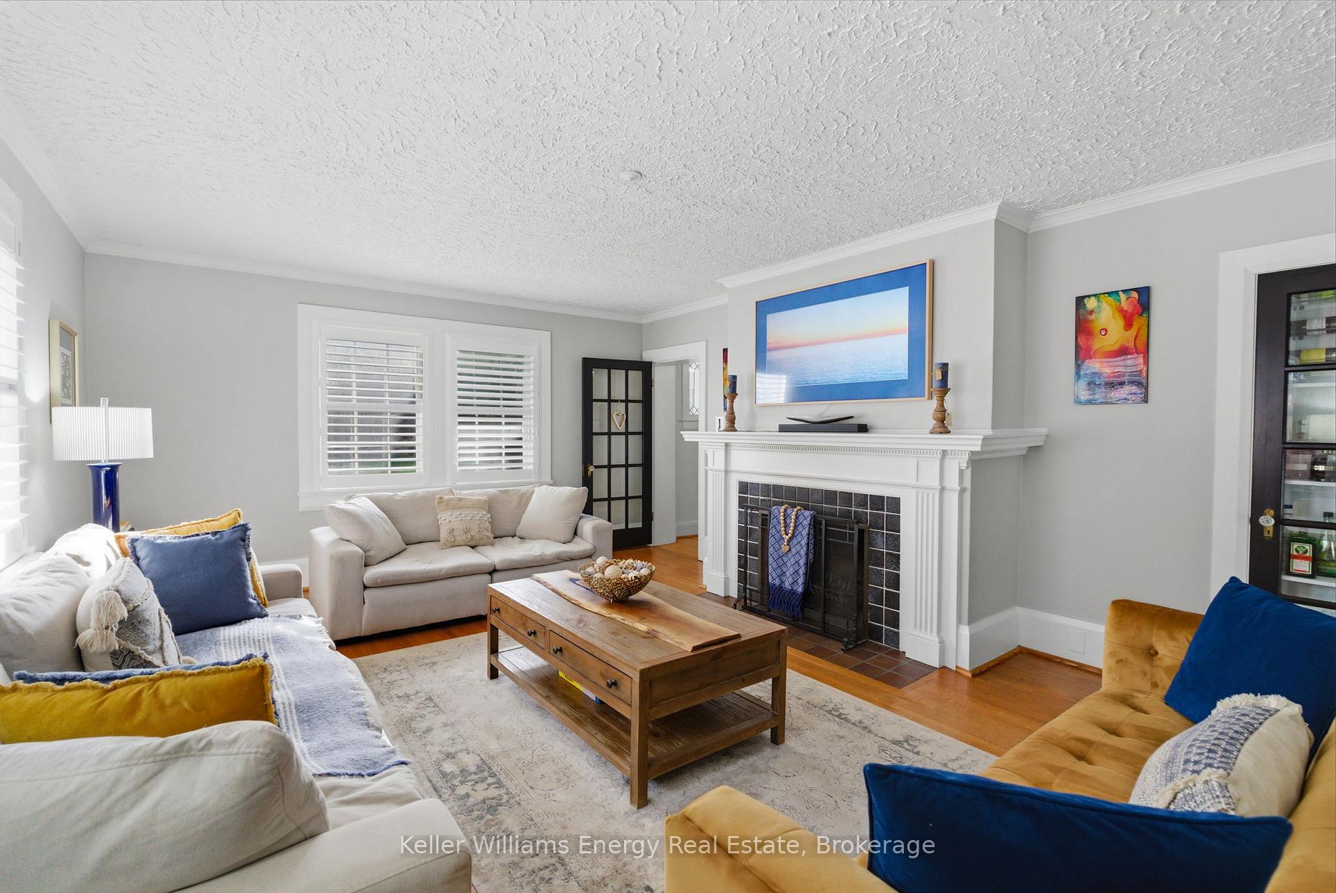 Photo 8 of 59 Bagot Street, Whitby, Brooklin — HOMEH