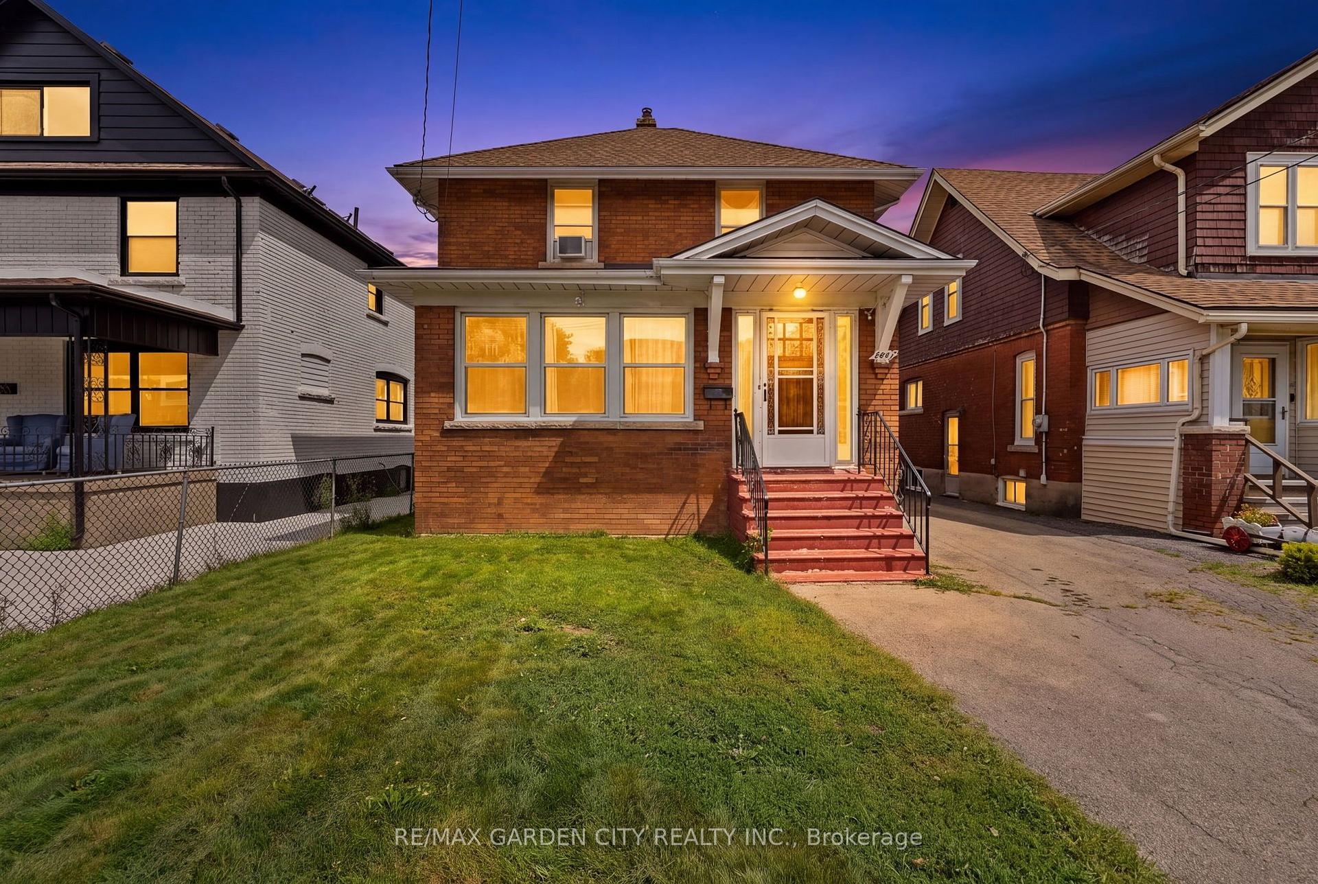 Photo 1 of 4842 Fourth Avenue, Niagara Falls, Cherrywood — HOMEH