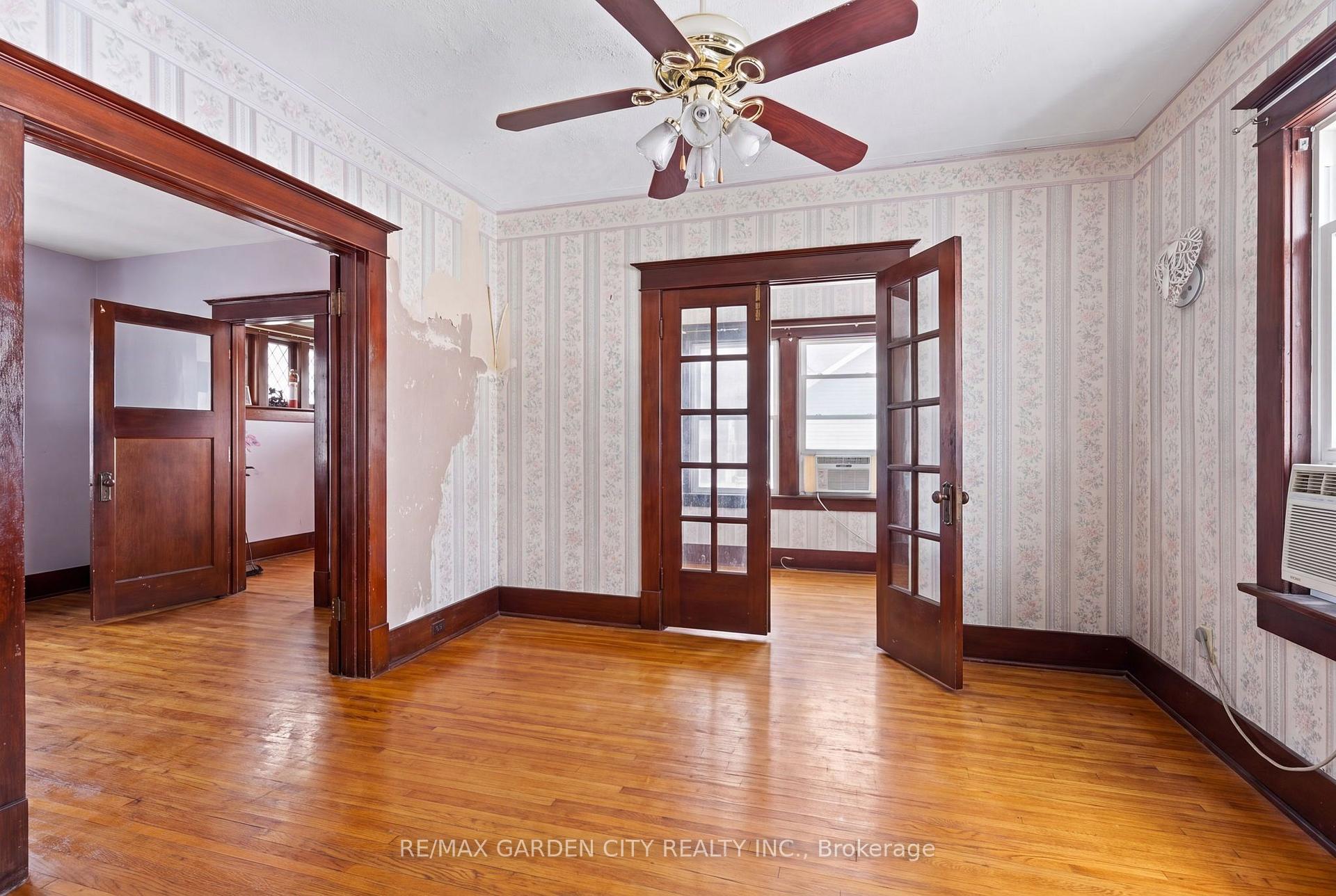 Photo 9 of 4842 Fourth Avenue, Niagara Falls, Cherrywood — HOMEH