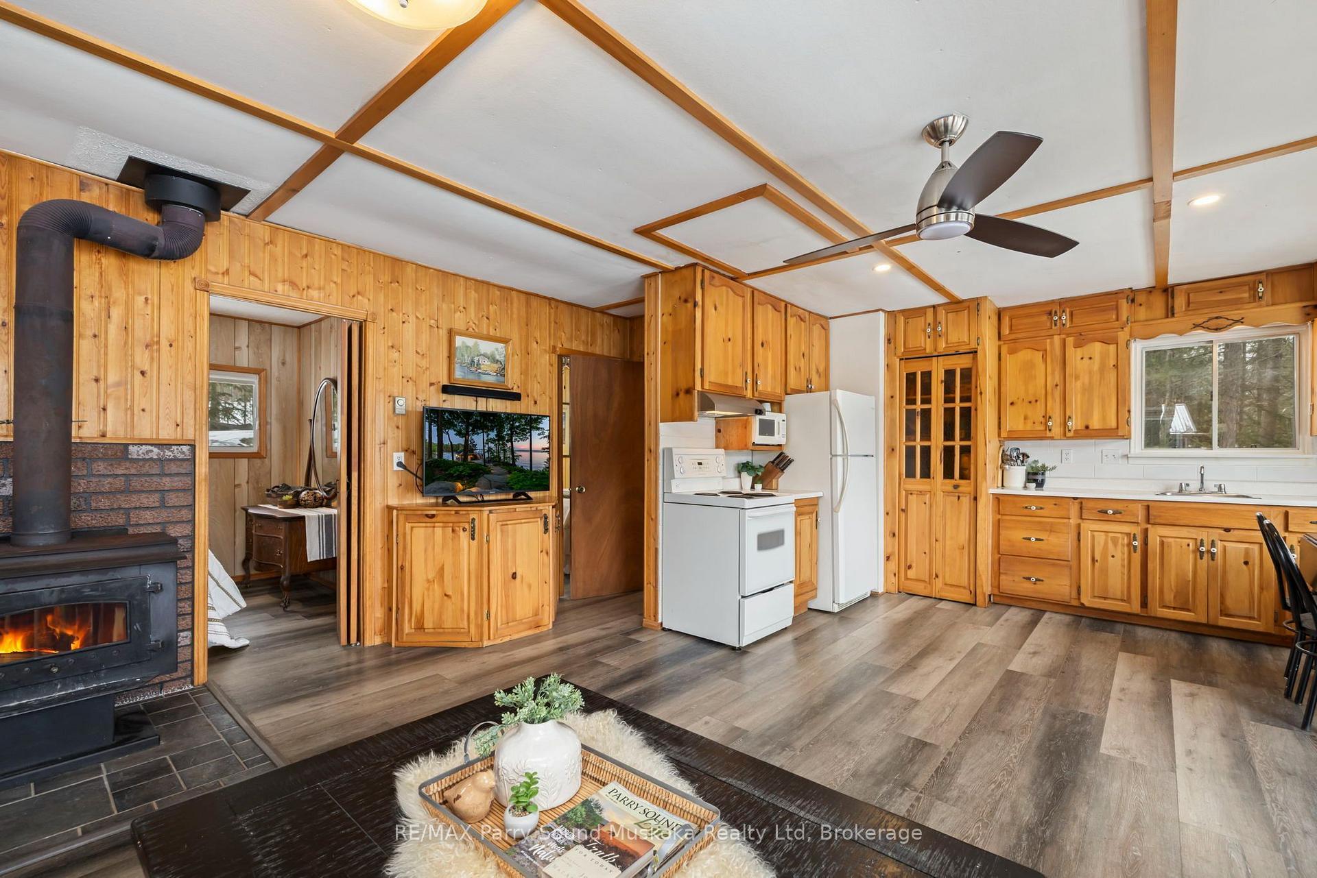 Photo 21 of 4 Post Lane, Seguin — HOMEH