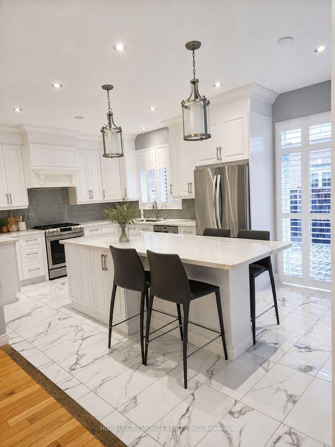 Photo 3 of 456 La Rocca Avenue, Vaughan, Vellore Village — HOMEH