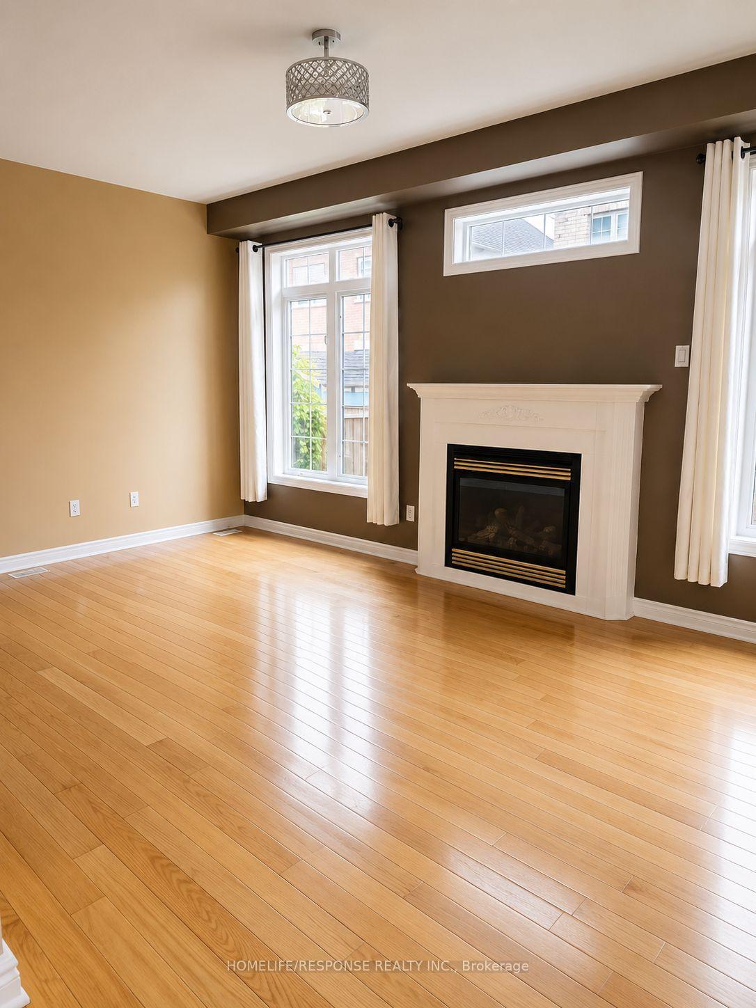Photo 4 of 456 La Rocca Avenue, Vaughan, Vellore Village — HOMEH
