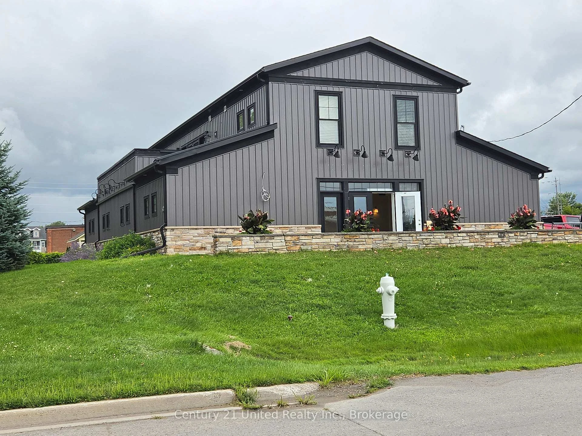 Photo of 628 Ontario Street