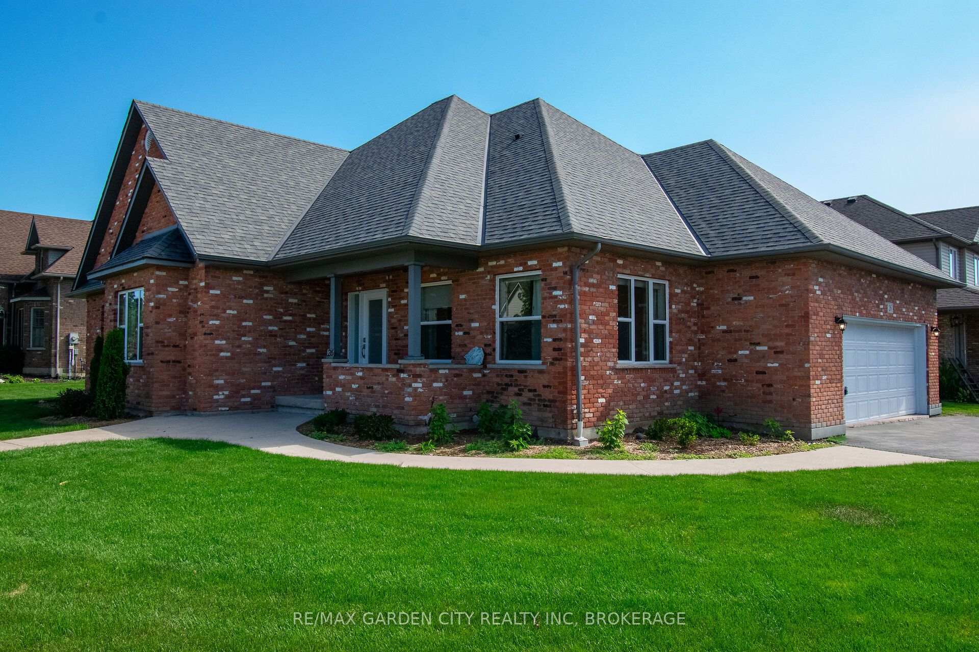 Photo 3 of 26 Las Road, West Lincoln, Smithville — HOMEH