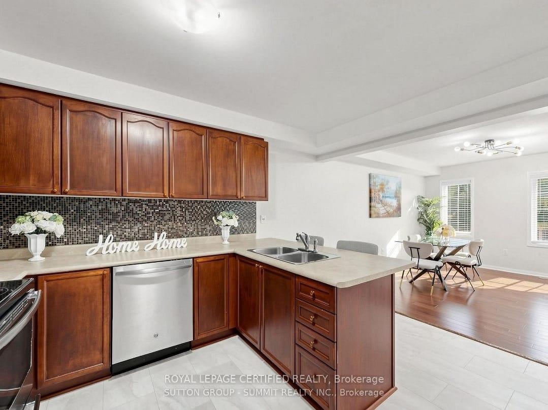 Photo 9 of 3032 Dewridge Avenue S, Oakville, Bronte Creek — HOMEH