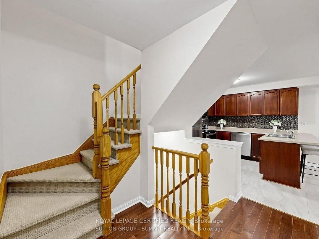 Photo 14 of 3032 Dewridge Avenue S, Oakville, Bronte Creek — HOMEH