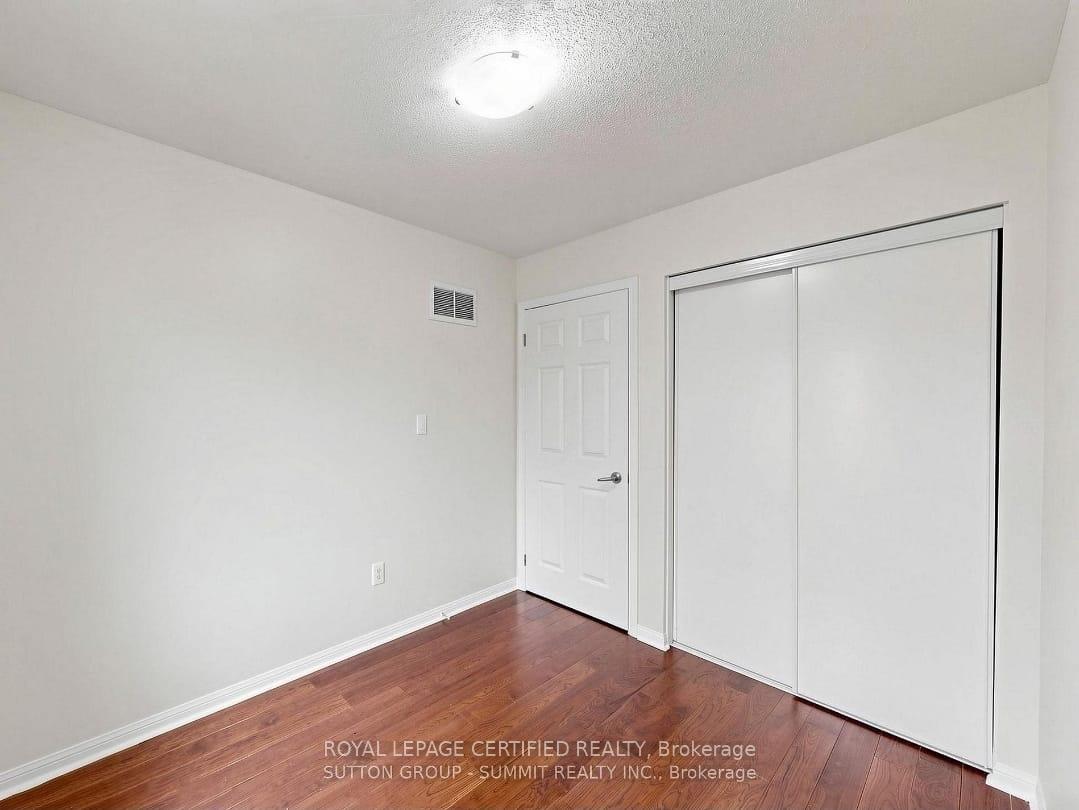 Photo 21 of 3032 Dewridge Avenue S, Oakville, Bronte Creek — HOMEH
