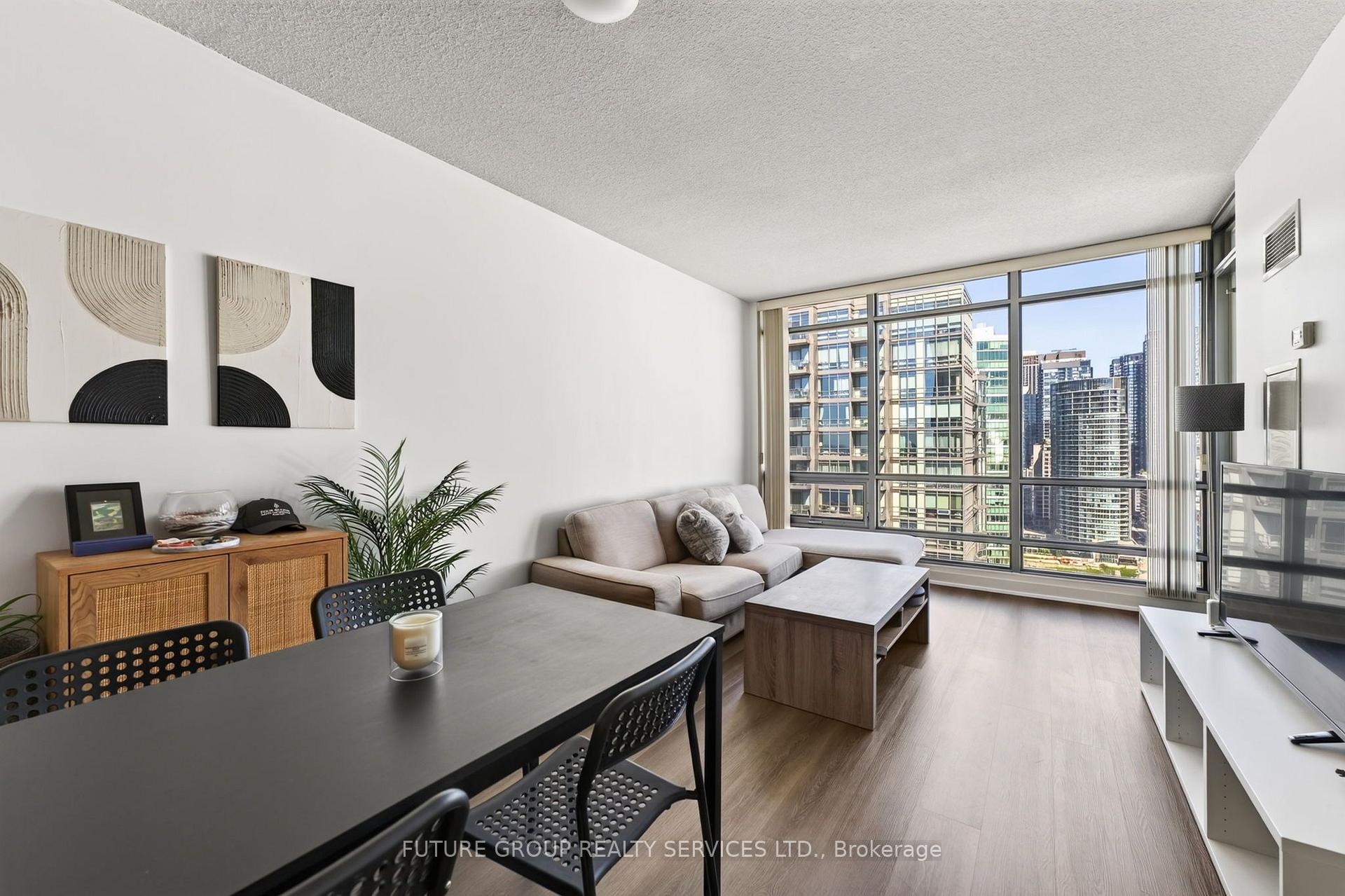 Photo 21 of 5 Mariner Terrace, Toronto, Waterfront Communities — HOMEH