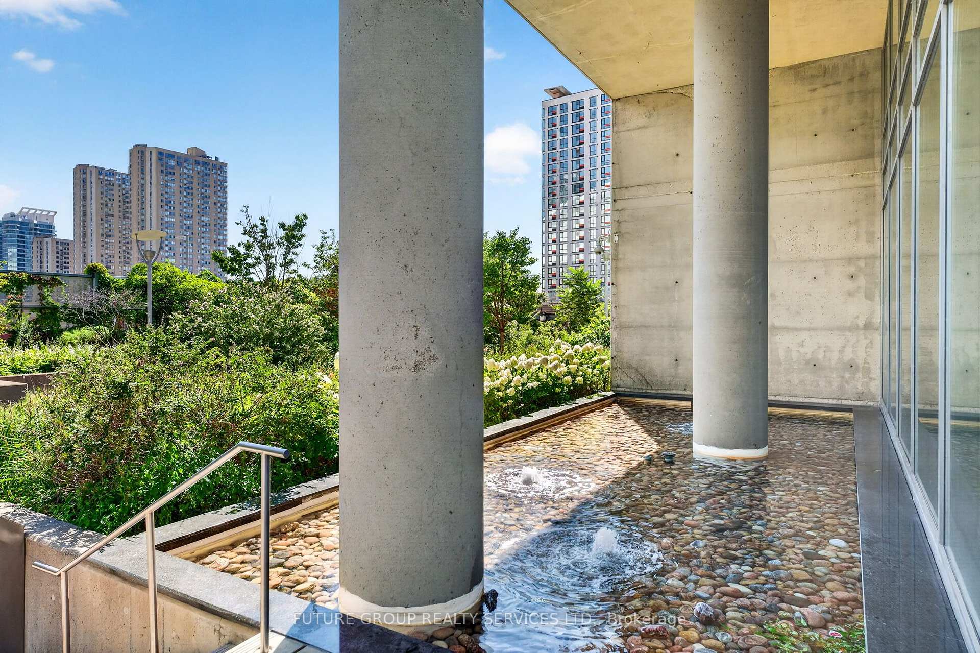 Photo 30 of 5 Mariner Terrace, Toronto, Waterfront Communities — HOMEH