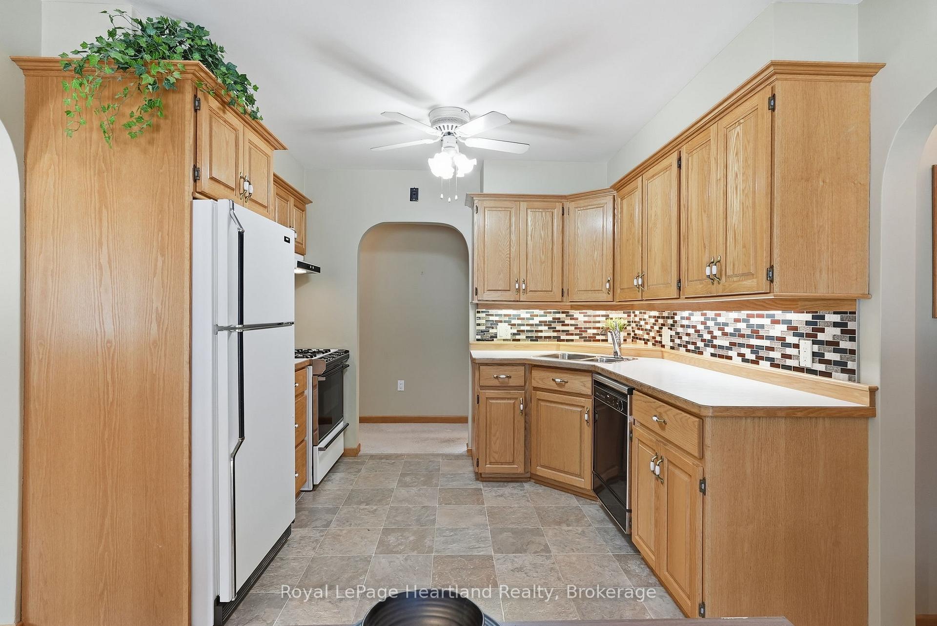 Photo 11 of 5 King Street, Minto — HOMEH