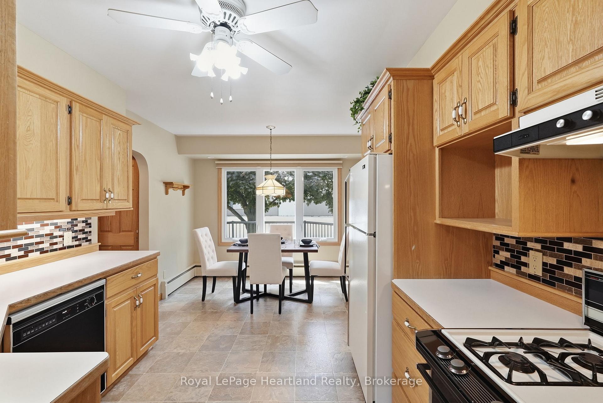 Photo 12 of 5 King Street, Minto — HOMEH
