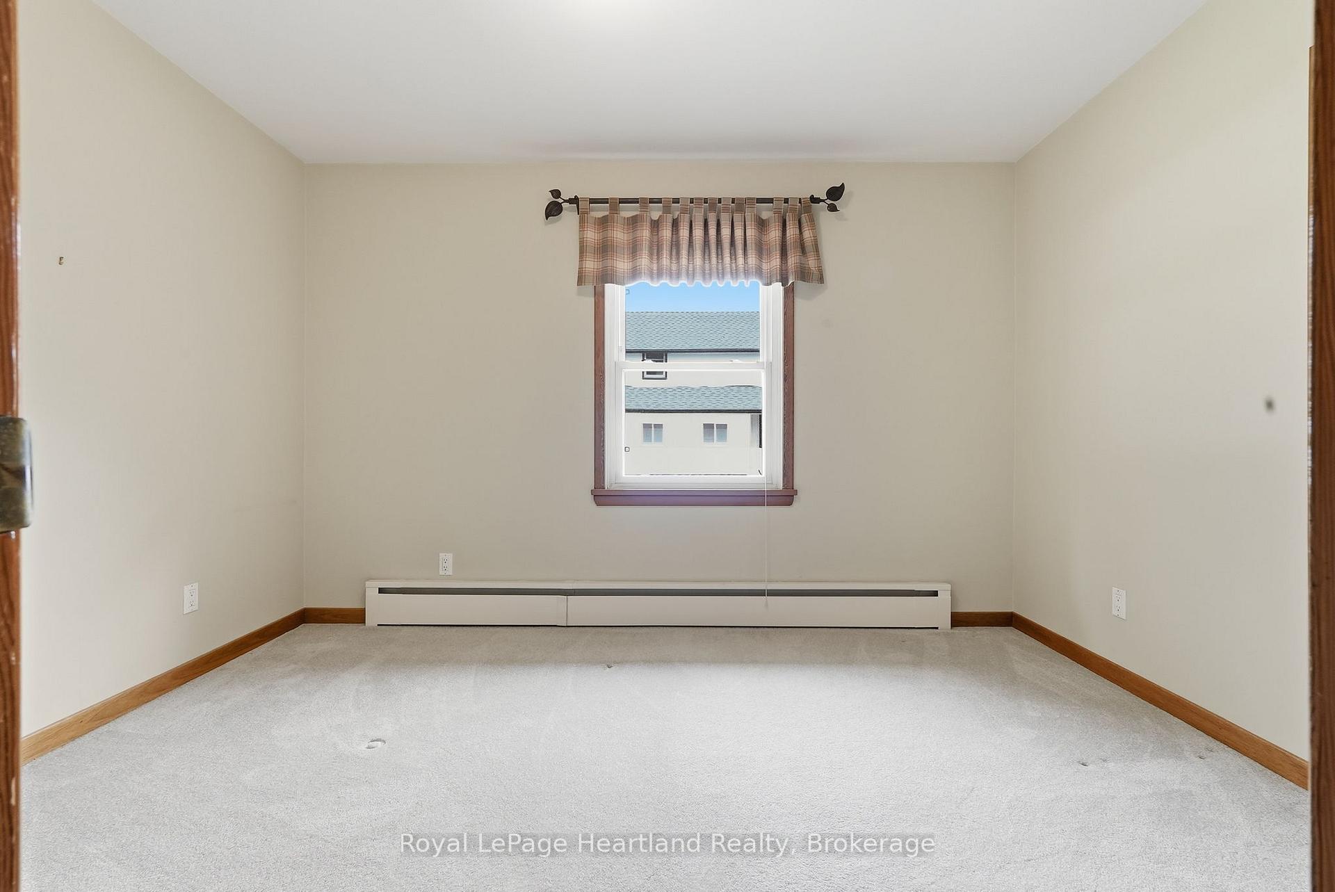 Photo 16 of 5 King Street, Minto — HOMEH