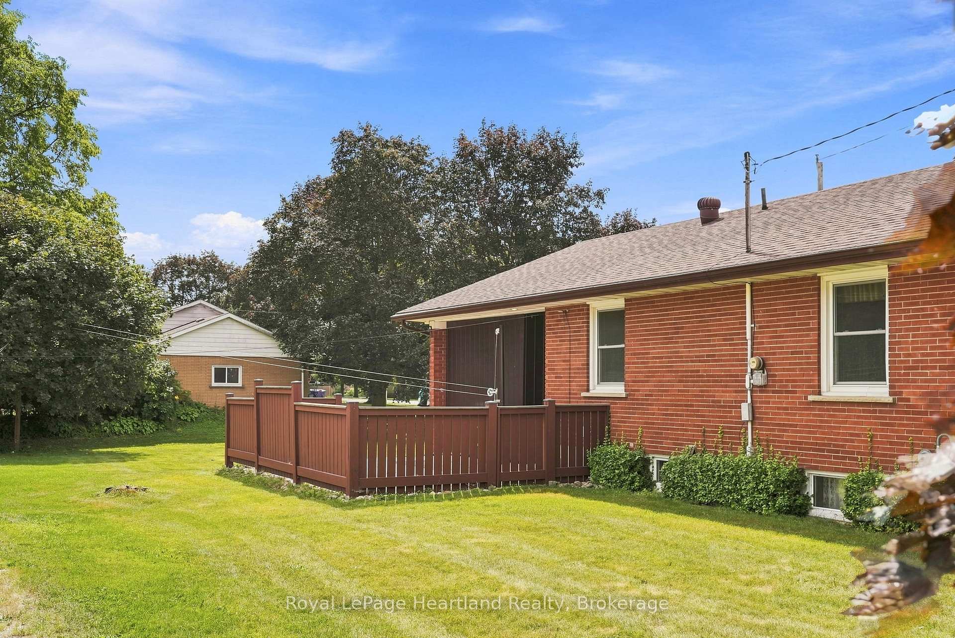 Photo 31 of 5 King Street, Minto — HOMEH