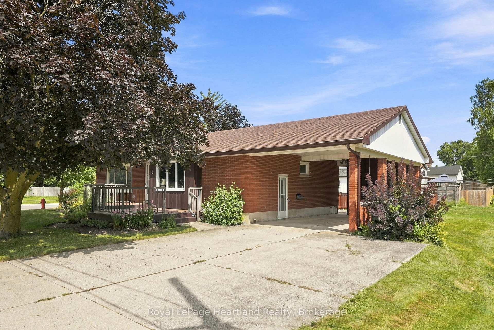 Photo 42 of 5 King Street, Minto — HOMEH