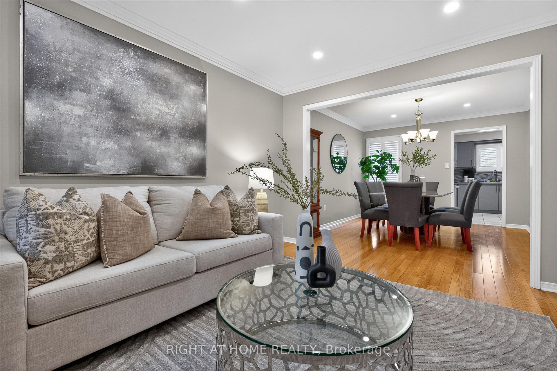Photo 7 of 3 Lancashire Road, Markham, Unionville — HOMEH